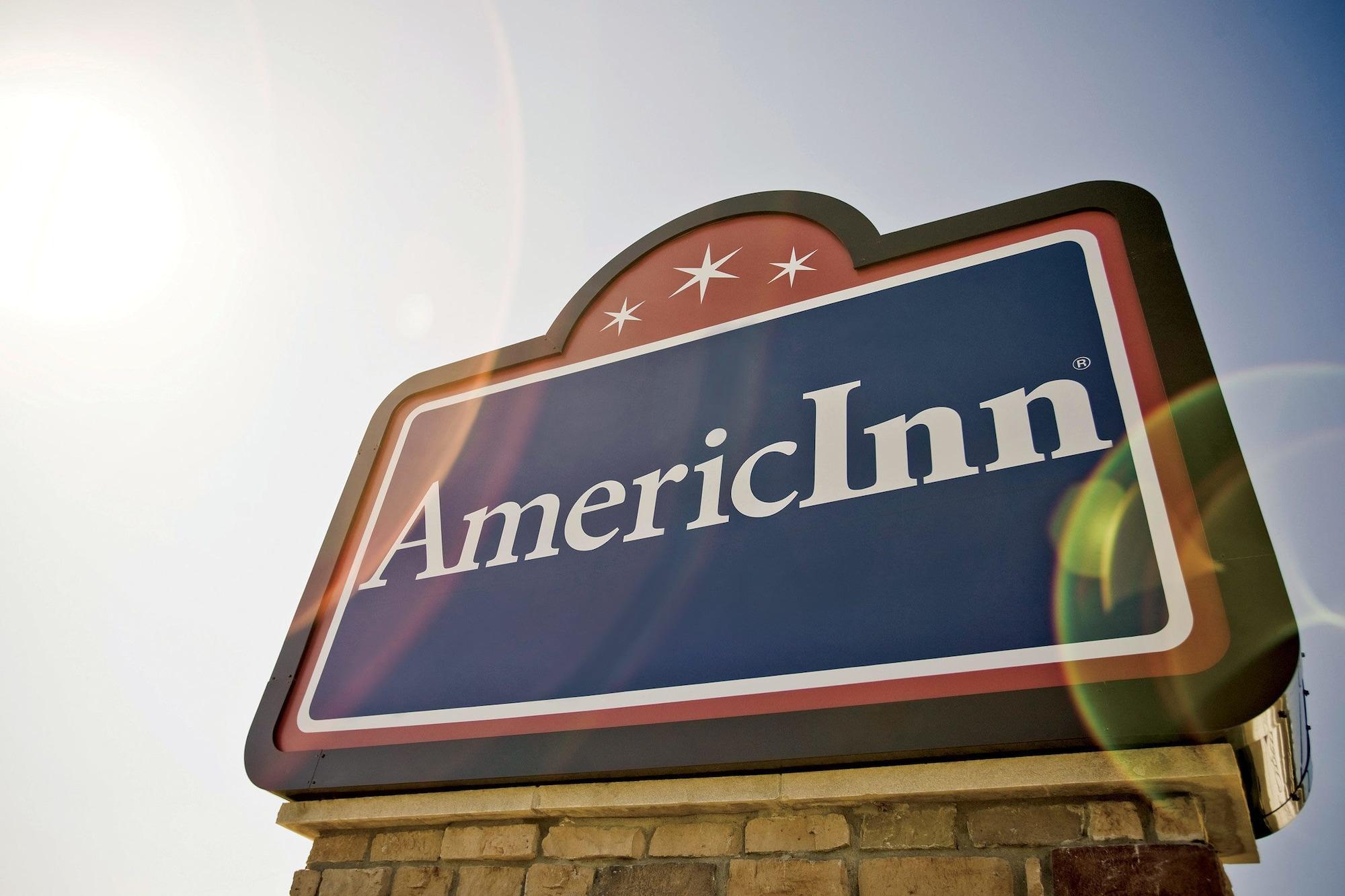 Americinn By Wyndham Hartford Wi Exteriör bild